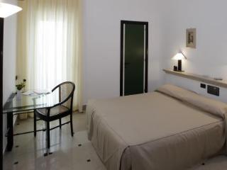 Hyencos Hotel Callyon Торре-Сан-Джованни-Удженто Экстерьер фото