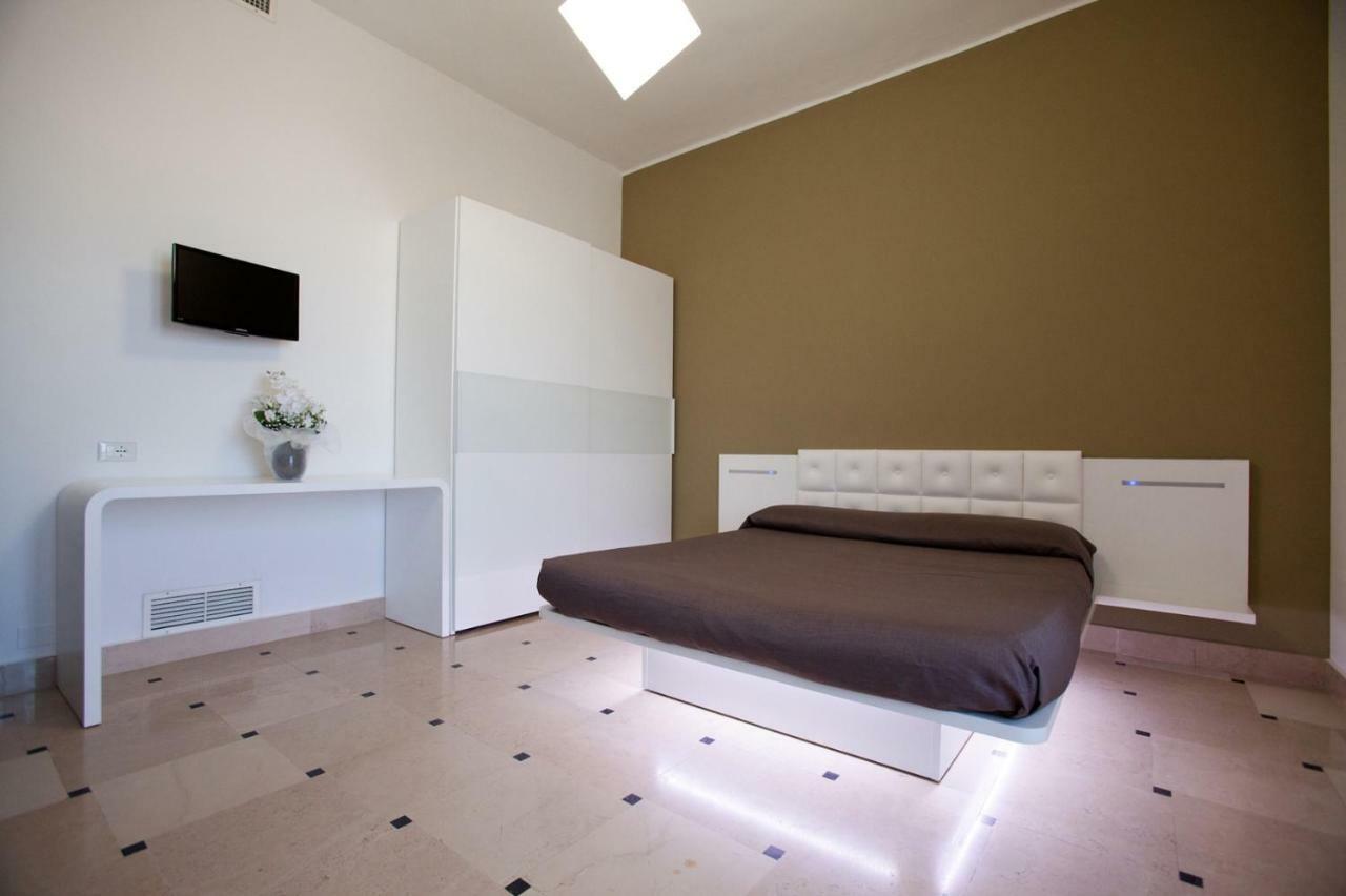 Hyencos Hotel Callyon Торре-Сан-Джованни-Удженто Экстерьер фото